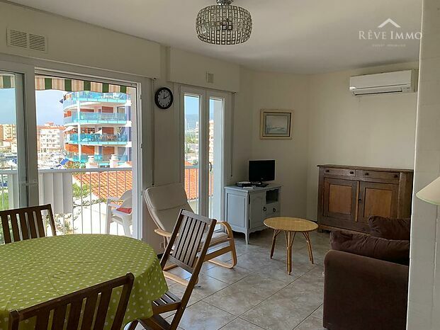 Bonito piso de 2 dormitorios en el barrio tranquilo de Santa Margarita con amarre comunitario