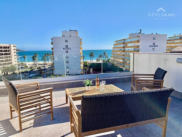 Espléndido atico de nueva construcción con vista al mar y piscina en venta en Santa Margarita