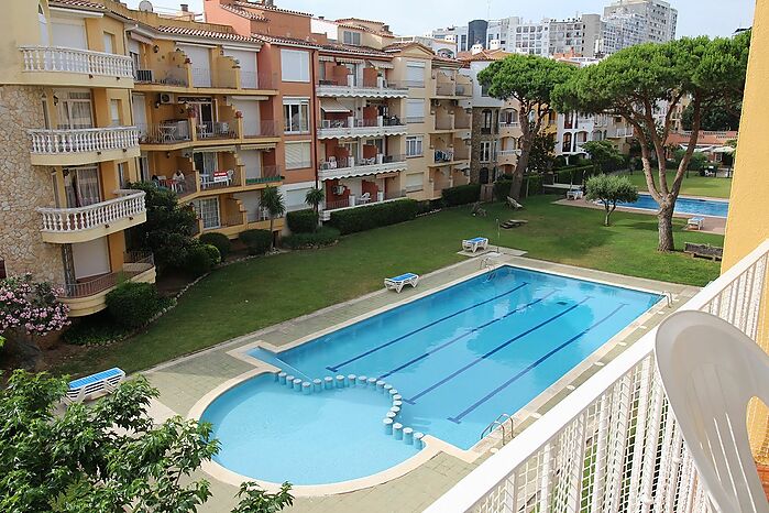 GRAN RESERVA  Apartamento de 2 dormitorios con piscinas y jardines comunitarios