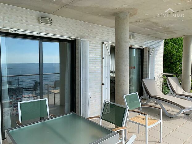 Magnifico Apartamento con Vista panorámica en primera línea de mar a Roses Canyelles