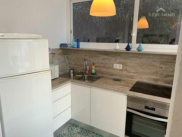 Splendide Appartement  rénové Vue Mer avec son garage fermé à Canyelles Rosas