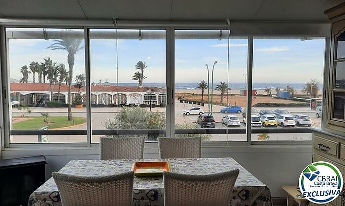 Vendido - Apartamento moderno en el centro, vistas al mar - sector Badia