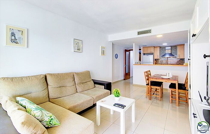 Bel appartement situé dans un quartier idyllique à 150 mètres de la plage de Salatà