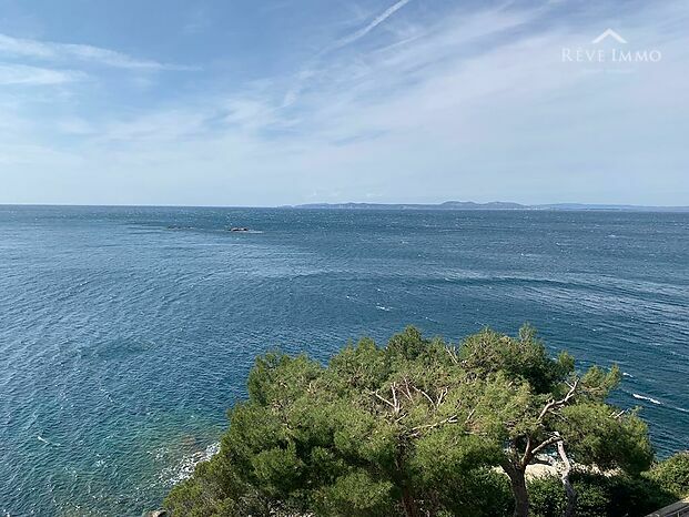 Fantástico Apartamento Prestige en primera línea de mar en Canyelles Rosas
