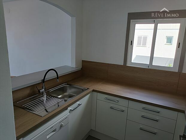 HERMOSO APARTAMENTO DUPLEX CON VISTAS AL MAR EN ROSAS ALMADRAVA CON ESTUDIO INDEPENDIENTE