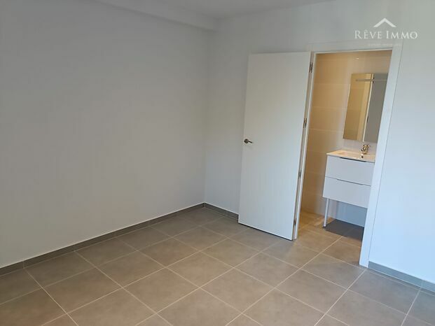 HERMOSO APARTAMENTO DUPLEX CON VISTAS AL MAR EN ROSAS ALMADRAVA CON ESTUDIO INDEPENDIENTE