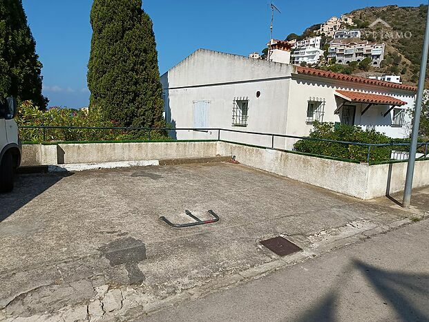 HERMOSO APARTAMENTO DUPLEX CON VISTAS AL MAR EN ROSAS ALMADRAVA CON ESTUDIO INDEPENDIENTE