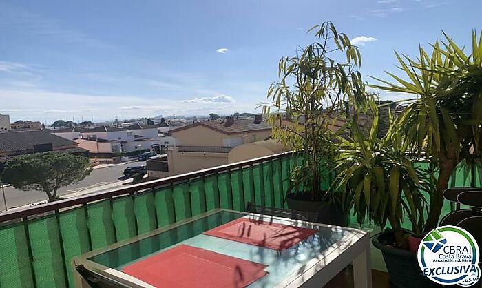 Apartamento con parking y piscina en Sta.Margarita
