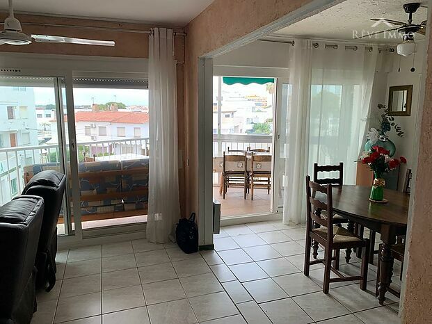 Rare Double Appartement à Santa Margarita Rosas avec Amarrage communautaire de 7 mètres