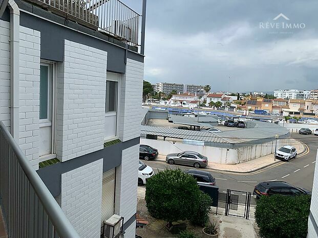 Rare Double Appartement à Santa Margarita Rosas avec Amarrage communautaire de 7 mètres