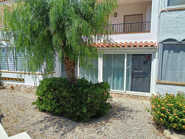 TRÈS BEL APPARTEMENT RÉNOVÉ AUX JARDINS 1 DE ROSAS