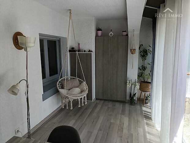 TRÈS BEL APPARTEMENT RÉNOVÉ AUX JARDINS 1 DE ROSAS