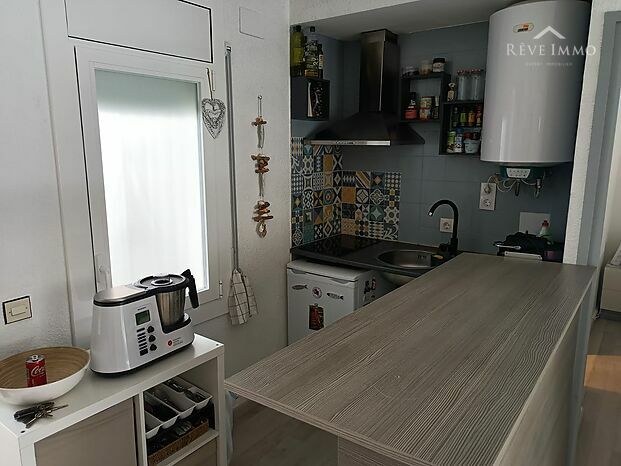 TRÈS BEL APPARTEMENT RÉNOVÉ AUX JARDINS 1 DE ROSAS