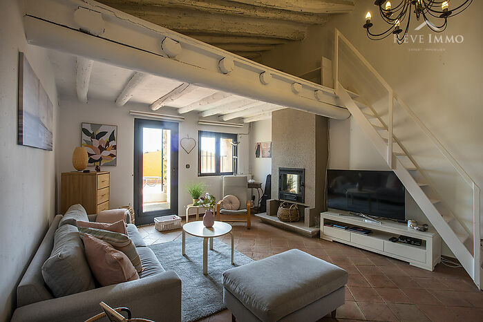 Superbe Propriété Catalane au coeur de l Emporda , vendue équipée avec Grand Restaurant