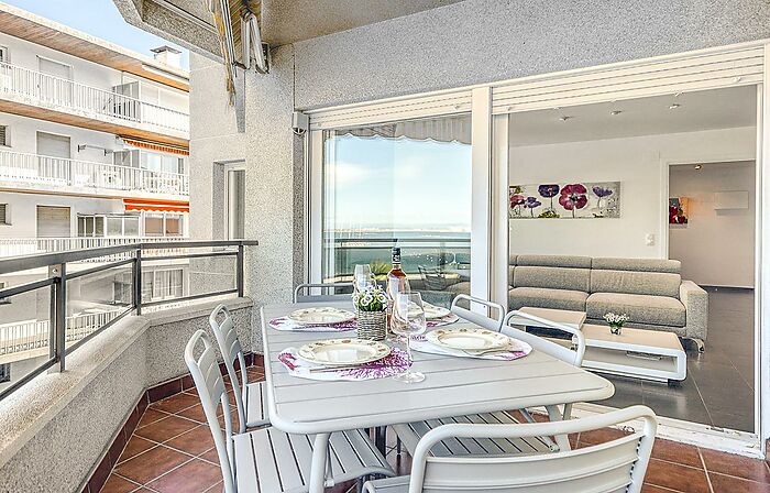 Espectacular apartament en venda a primera línia de mar al centre de Roses