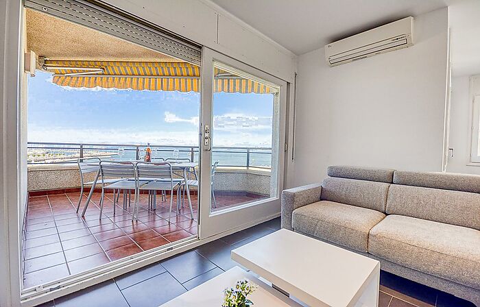 Espectacular apartament en venda a primera línia de mar al centre de Roses