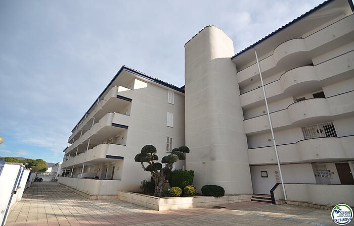 Appartement de 3 chambres avec amarre de 2,50x8 mètres à Roses Santa Margarita