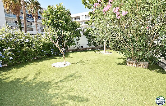 Appartement rez-de-chaussée avec jardin privé et piscine commune à vendre  Ce bel appartement est situé à Santa Margarita dans une résidence avec pisc