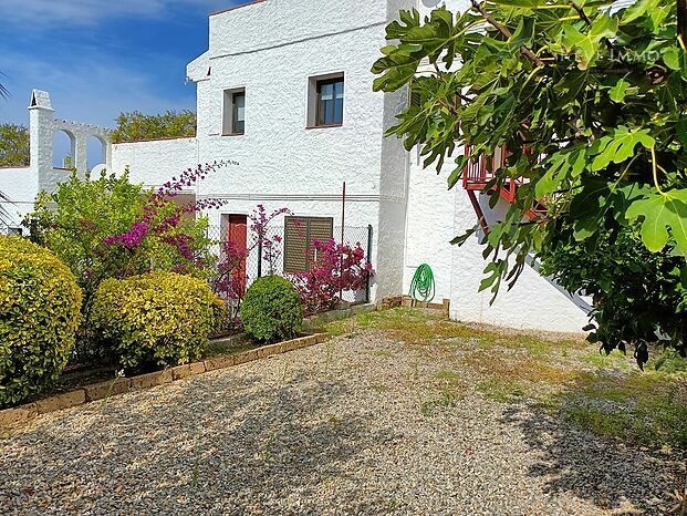 Apartamento con impresionantes vistas a la Bahía de Roses