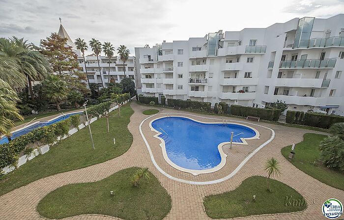 Apartamento de 2 habitaciones con vistas a la piscina