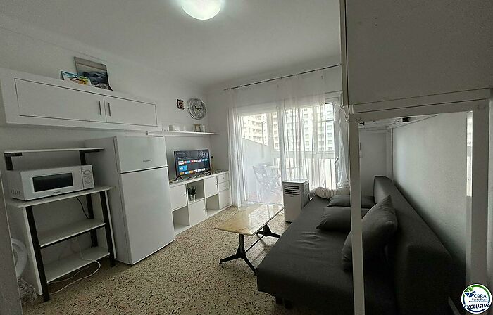 Pequeño apartamento en venta en Empuriabrava a 300 m de la playa y directamente en la Muga.