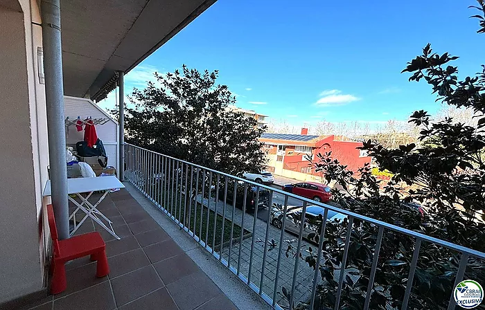 Appartement de 3 chambres  et terrasse à Bisbal d'Empordà.