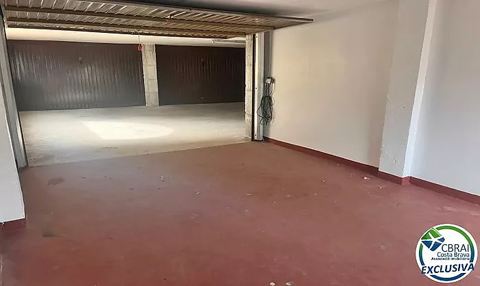 MUGA PARK Garage fermé à vendre à Empuriabrava