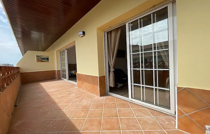 Appartement de 2 chambres entièrement rénové à Santa Margarita, à moins de 200 mètres de la plage de Roses,